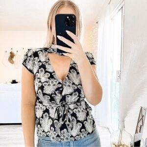 Free People Vintage Silky Short Sleeve Black Feather Patterned Top Size 2